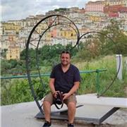 Insegnate di fotografia per passione. Non lo faccio per mestiere ma seguo lezioni di fotografia da anni e sono disposto a condividerle con chi ha la mia stessa passione